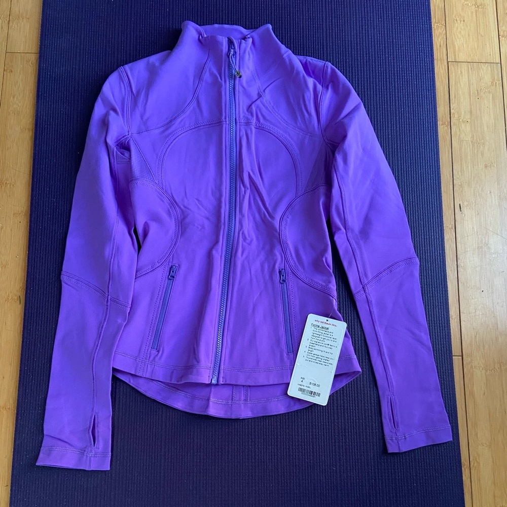 NWT Lululemon Forme Jacket Power Purple Size 4